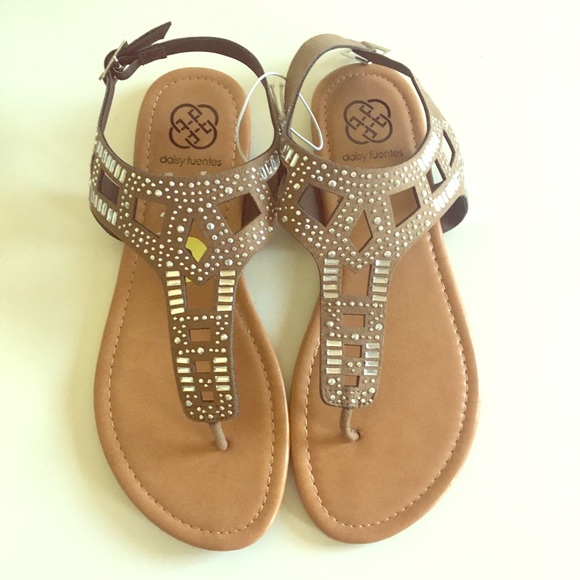 new chic sandals